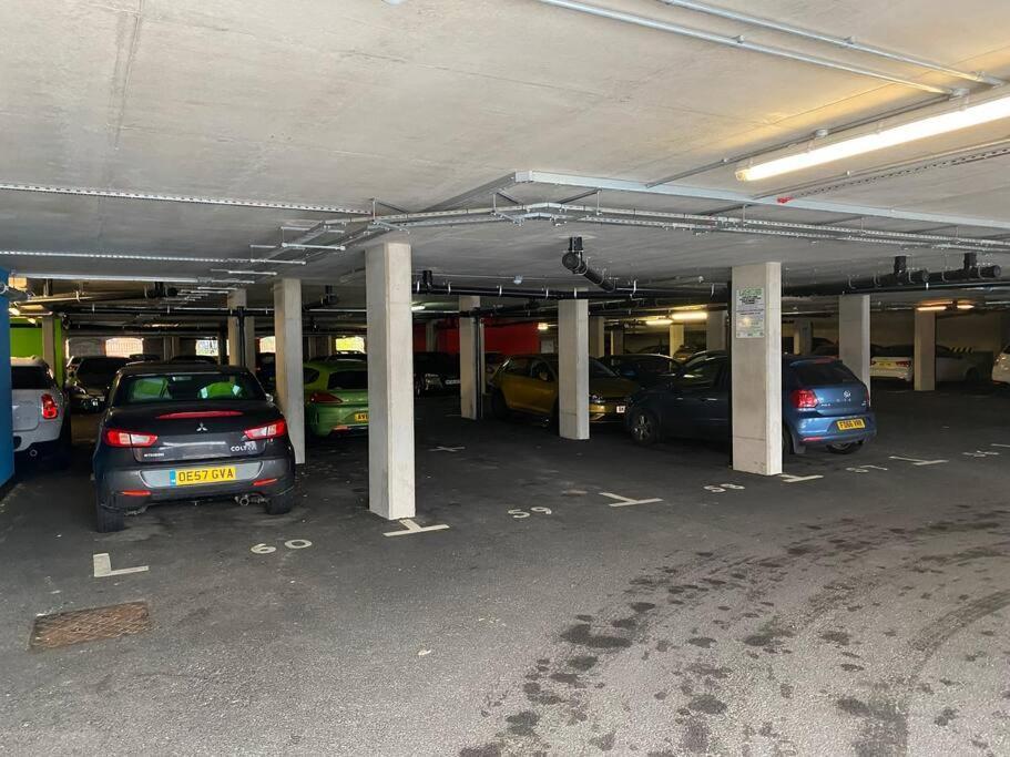 Unrivalled Location - Five Star - Worcester Apartment מראה חיצוני תמונה