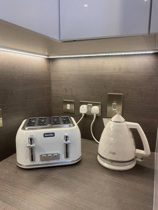 Unrivalled Location - Five Star - Worcester Apartment מראה חיצוני תמונה
