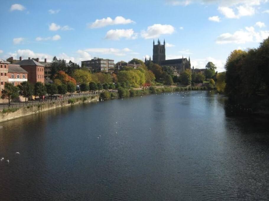 Unrivalled Location - Five Star - Worcester Apartment מראה חיצוני תמונה