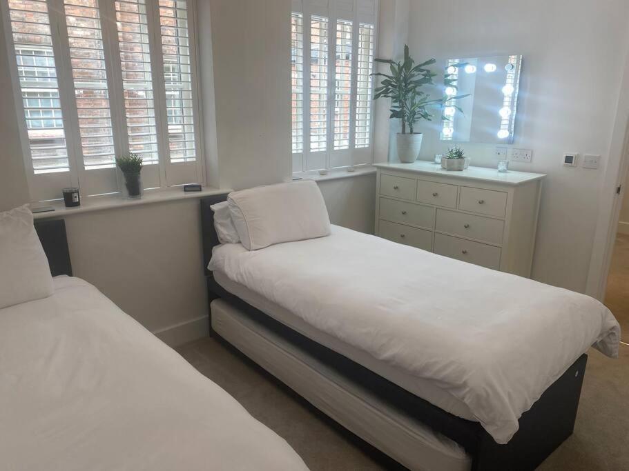 Unrivalled Location - Five Star - Worcester Apartment מראה חיצוני תמונה