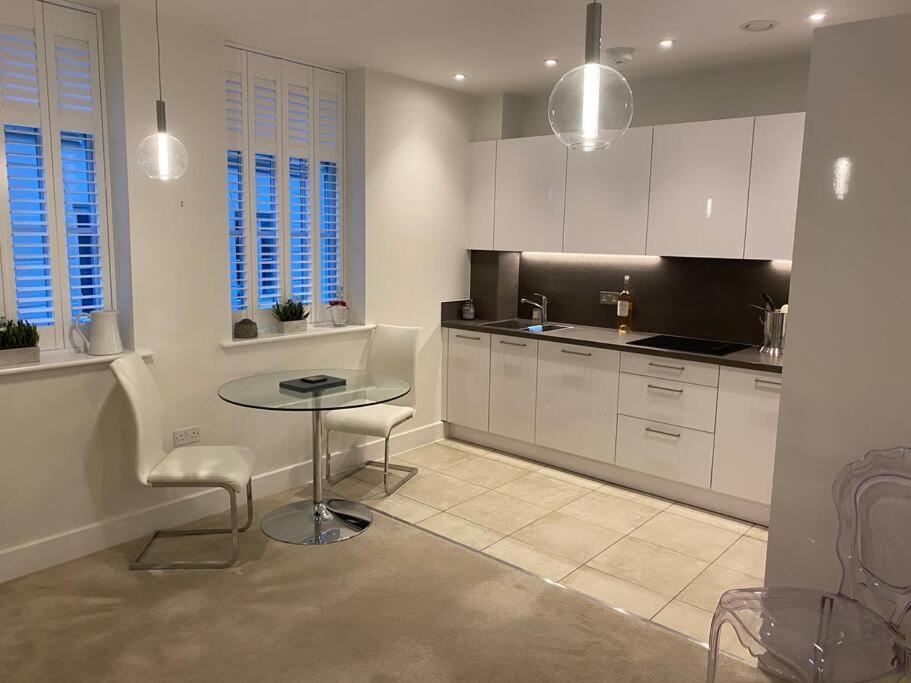 Unrivalled Location - Five Star - Worcester Apartment מראה חיצוני תמונה